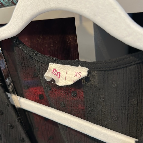 SO black Swiss dots long sleeve v neck elastic waistband top size XS - Picture 2 of 3